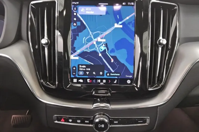 Volvo XC60 din 2022 cu 95.687 km - oferta VOL158552 - foto 6