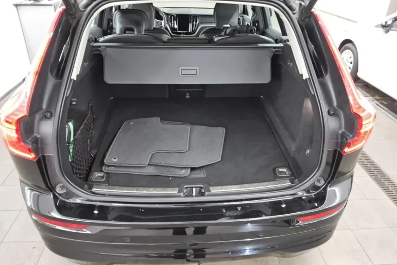 Volvo XC60 din 2022 cu 95.687 km - oferta VOL158552 - foto 11