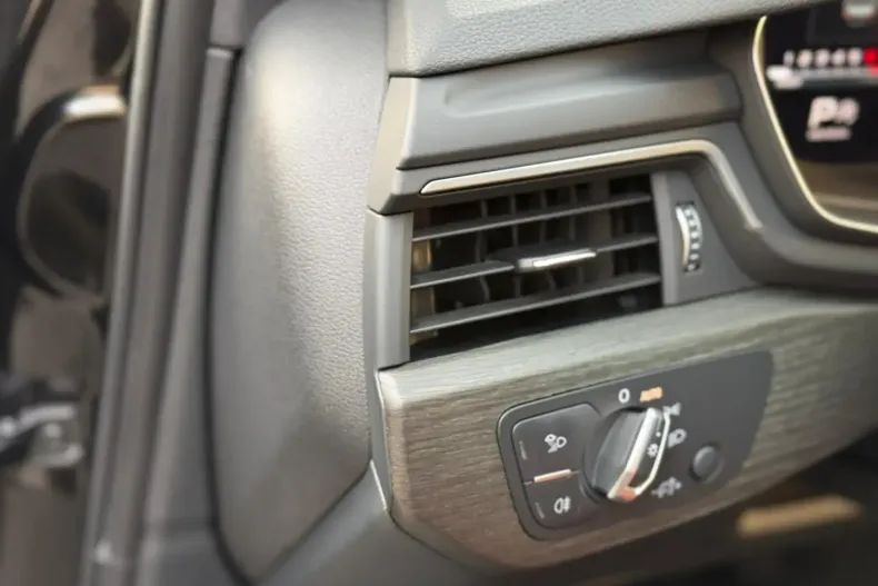 Audi A4 din 2024 cu 21.000 km - oferta AUD158569 - foto 17