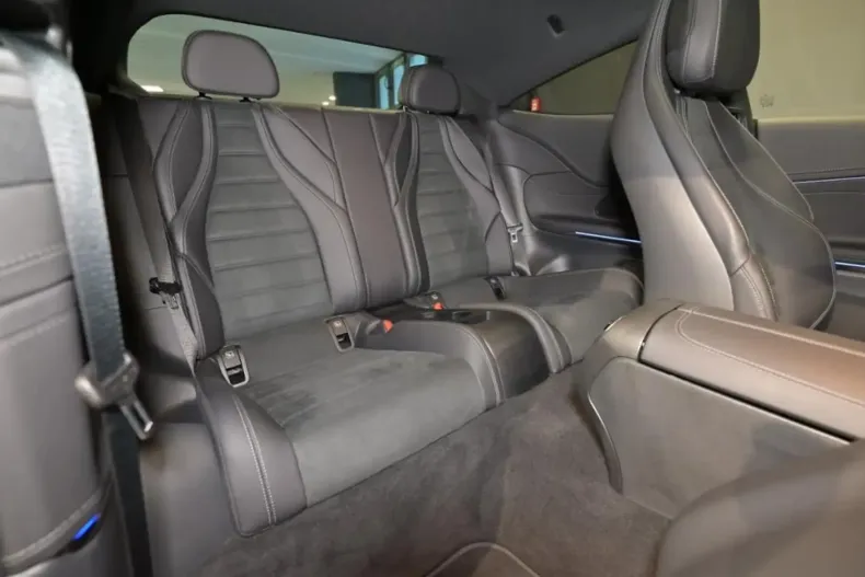 Mercedes-Benz CLE 300 din 2024 cu 17.400 km - oferta MER158570 - foto 7