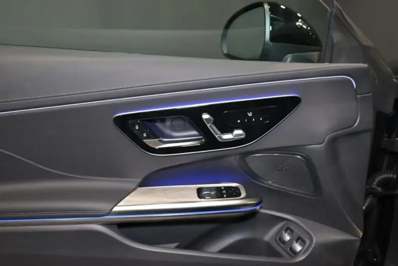 Mercedes-Benz CLE 300 din 2024 cu 17.400 km - oferta MER158570 - foto 15