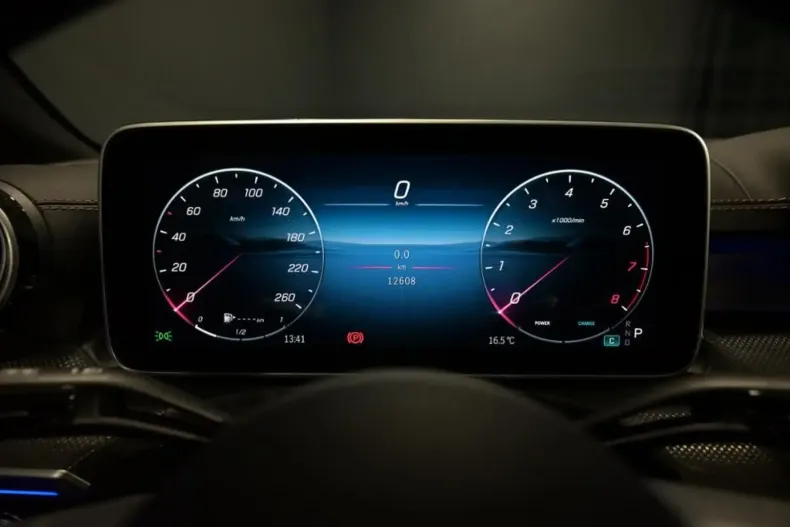 Mercedes-Benz CLE 300 din 2024 cu 12.650 km - oferta MER158571 - foto 9