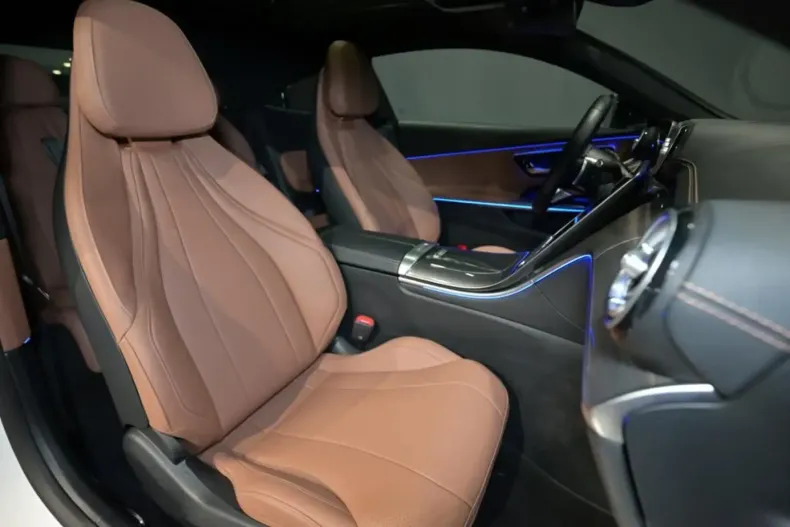 Mercedes-Benz CLE 300 din 2024 cu 12.650 km - oferta MER158571 - foto 16