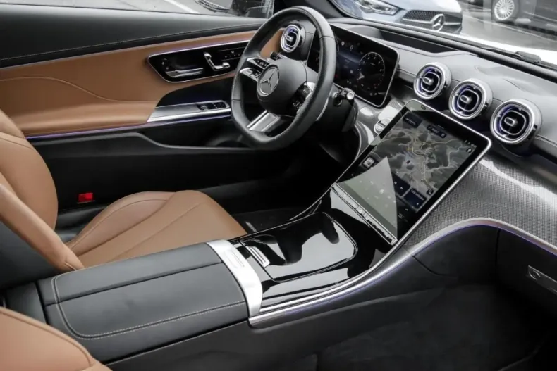 Mercedes-Benz CLE 300 din 2024 cu 16.263 km - oferta MER158575 - foto 3