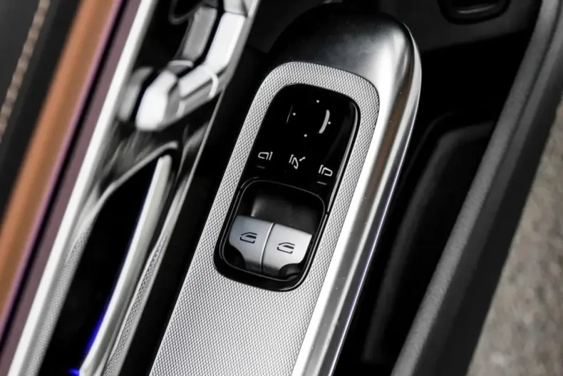 Mercedes-Benz CLE 300 din 2024 cu 16.263 km - oferta MER158575 - foto 14