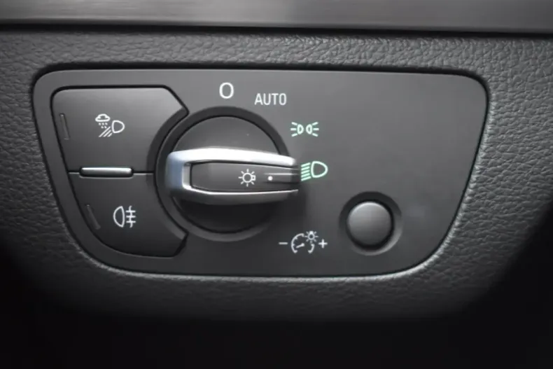 Audi Q5 din 2022 cu 44.000 km - oferta AUD158583 - foto 22