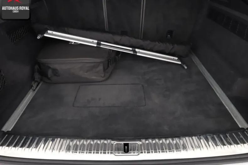 Audi Q8 din 2021 cu 87.683 km - oferta AUD158584 - foto 12