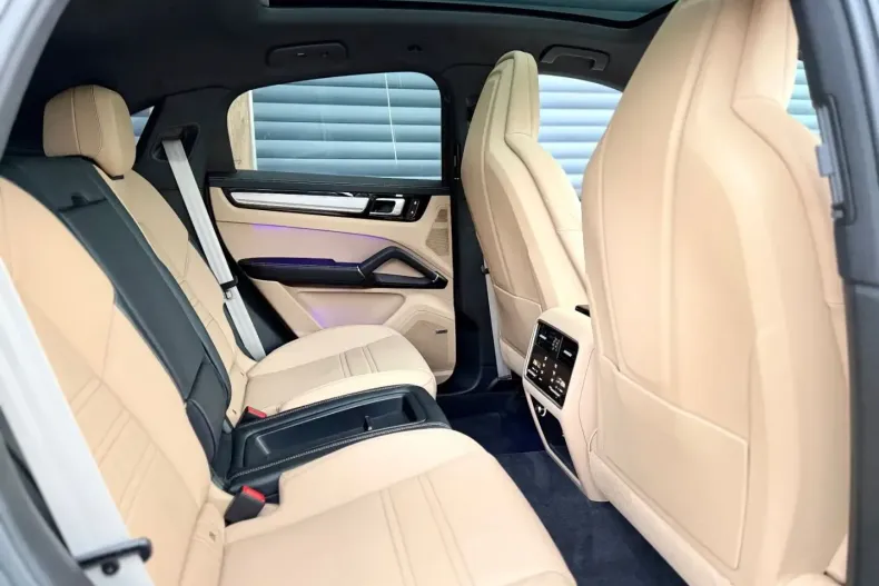 Porsche Cayenne din 2023 cu 32.000 km - oferta POR158598 - foto 36