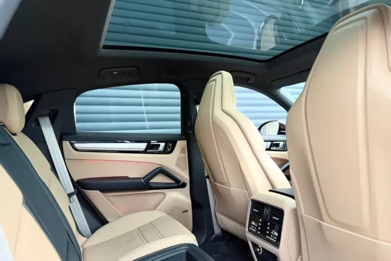 Porsche Cayenne din 2023 cu 32.000 km - oferta POR158598 - foto 37