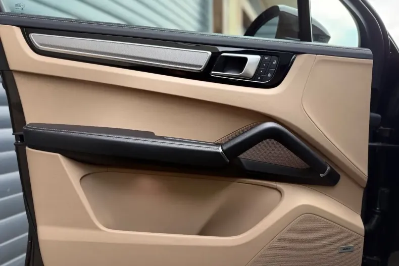 Porsche Cayenne din 2023 cu 32.000 km - oferta POR158598 - foto 40