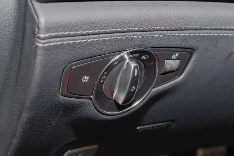 Mercedes-Benz AMG GT din 2024 cu 12.378 km - oferta MER158609 - foto 11