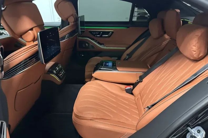 Mercedes-Benz S 63 AMG din 2024 cu 19.700 km - oferta MER158615 - foto 28