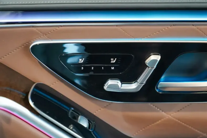 Mercedes-Benz S 500 din 2024 cu 12.897 km - oferta MER158616 - foto 16