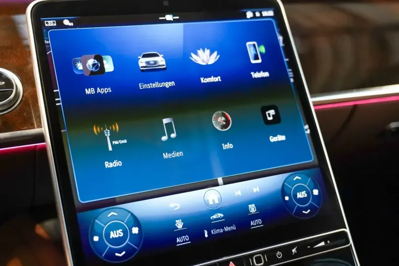 Mercedes-Benz S 500 din 2024 cu 12.897 km - oferta MER158616 - foto 27