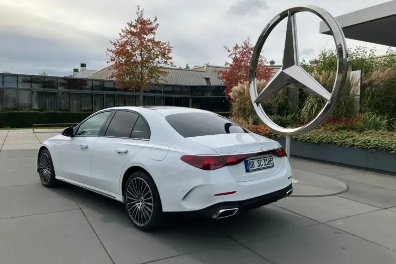 Mercedes-Benz E 400 din 2024 cu 60.000 km - oferta MER158617 - foto 5