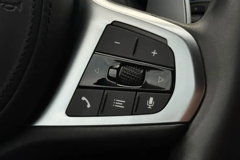 BMW 330 din 2021 cu 92.990 km - oferta BMW158622 - foto 26