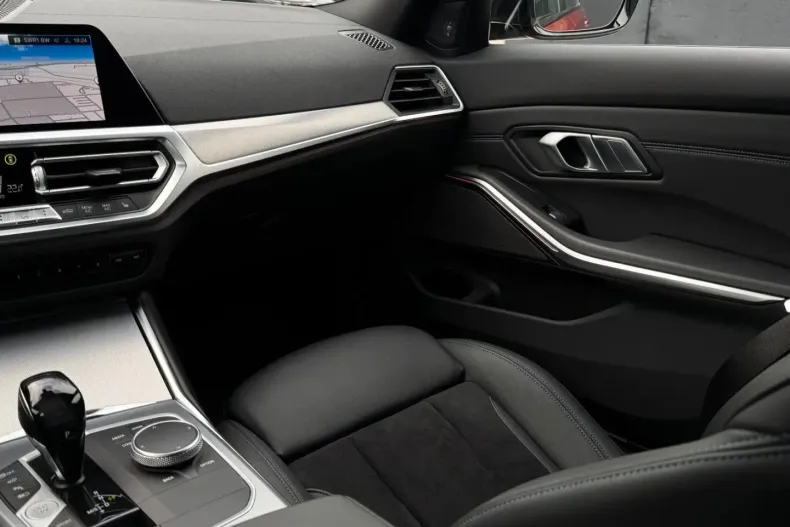 BMW 330 din 2021 cu 92.990 km - oferta BMW158622 - foto 32