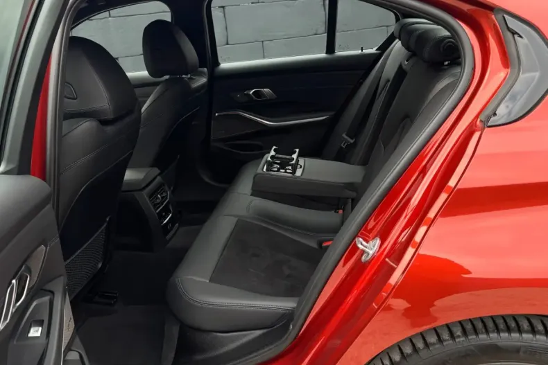 BMW 330 din 2021 cu 92.990 km - oferta BMW158622 - foto 37