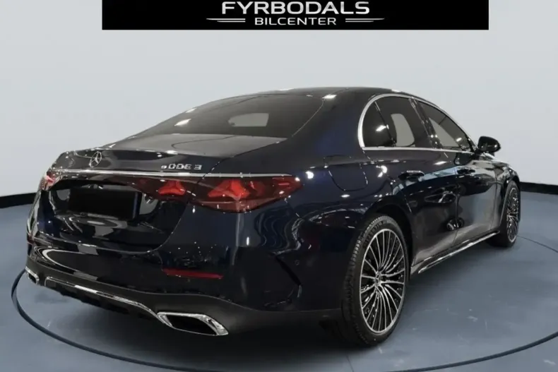 Mercedes-Benz E 300 din 2025 cu 9.400 km - oferta MER158623 - foto 6