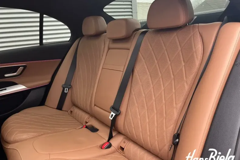 Mercedes-Benz E 300 din 2024 cu 20.343 km - oferta MER158626 - foto 13