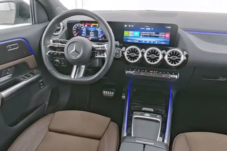 Mercedes-Benz GLA 200 din 2024 cu 30.853 km - oferta MER158632 - foto 5