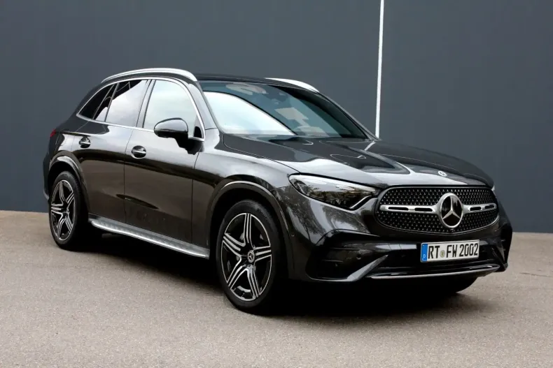 Mercedes-Benz GLC 200 din 2023 cu 19.827 km - oferta MER158633 - foto 1