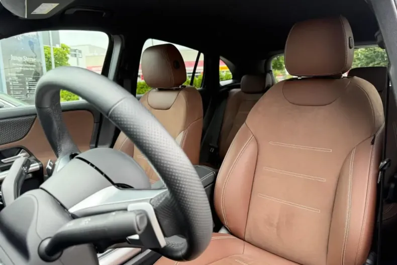 Mercedes-Benz GLA 220 din 2024 cu 7.216 km - oferta MER158634 - foto 9