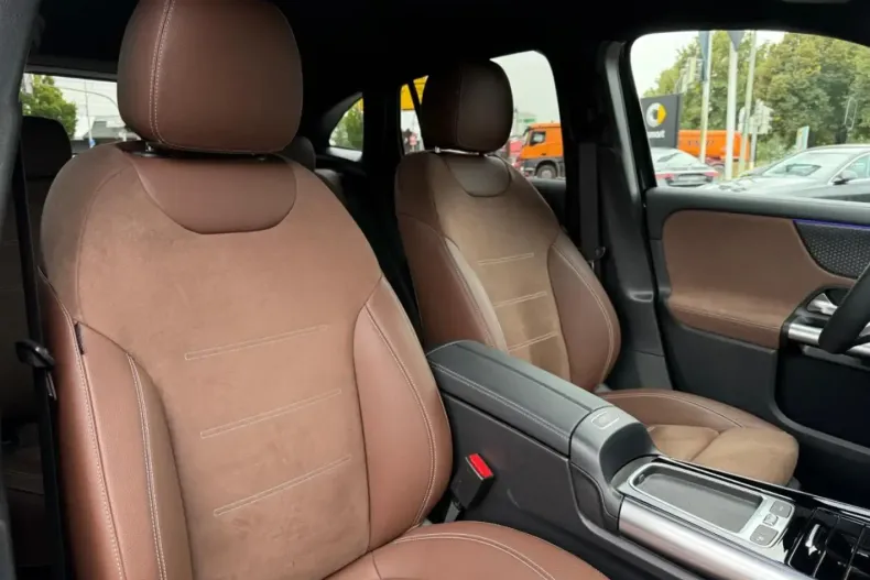 Mercedes-Benz GLA 220 din 2024 cu 7.216 km - oferta MER158634 - foto 10