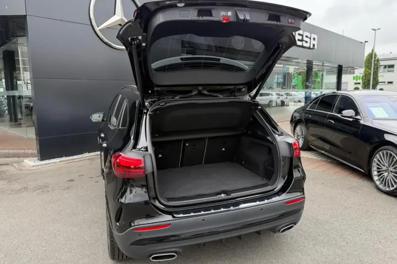 Mercedes-Benz GLA 220 din 2024 cu 7.216 km - oferta MER158634 - foto 16