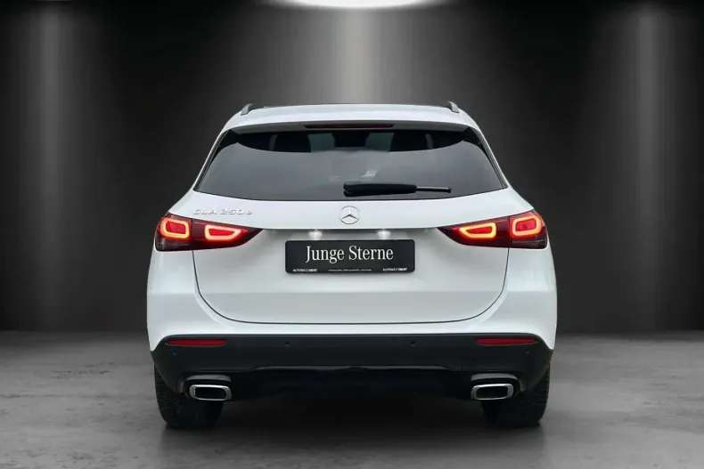 Mercedes-Benz GLA 250 din 2022 cu 77.359 km - oferta MER158635 - foto 4