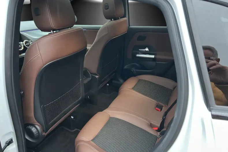 Mercedes-Benz GLA 250 din 2022 cu 77.359 km - oferta MER158635 - foto 7