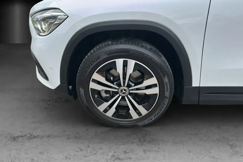 Mercedes-Benz GLA 250 din 2022 cu 77.359 km - oferta MER158635 - foto 13