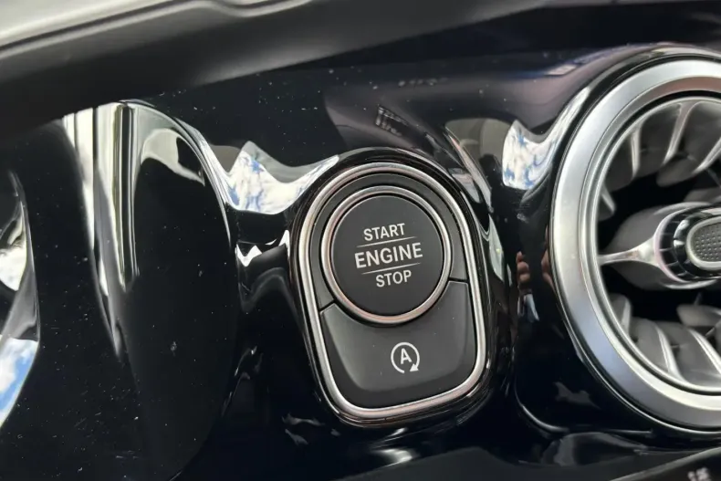 Mercedes-Benz GLA 250 din 2024 cu 3.000 km - oferta MER158636 - foto 25