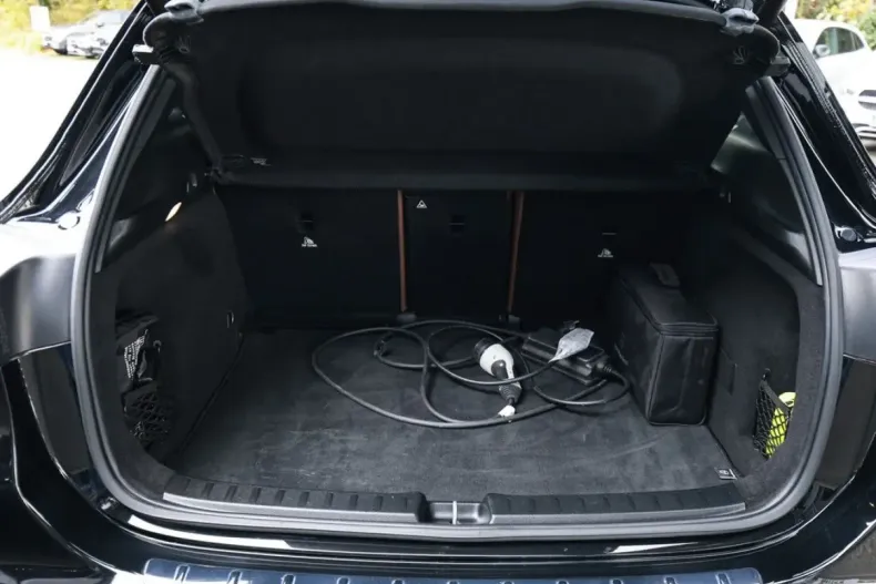 Mercedes-Benz GLA 250 din 2022 cu 71.512 km - oferta MER158637 - foto 24