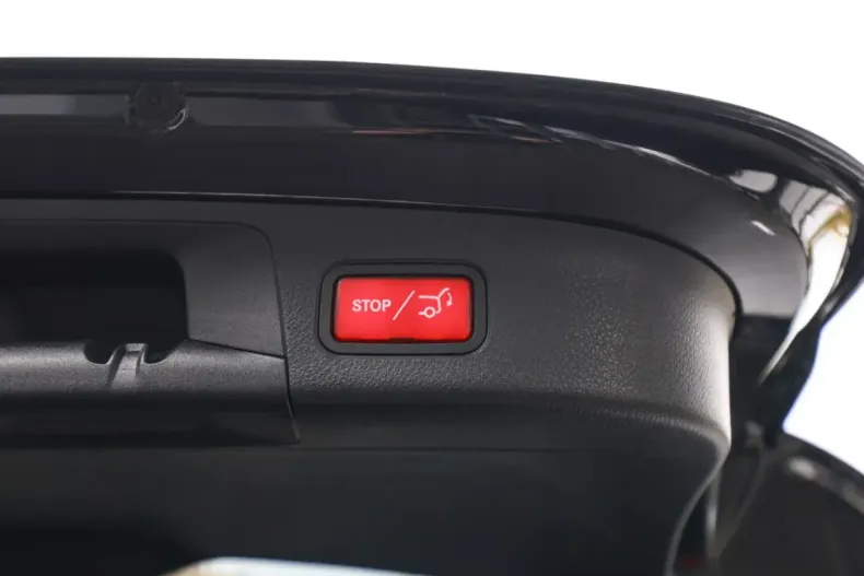 Mercedes-Benz GLA 250 din 2022 cu 71.512 km - oferta MER158637 - foto 25