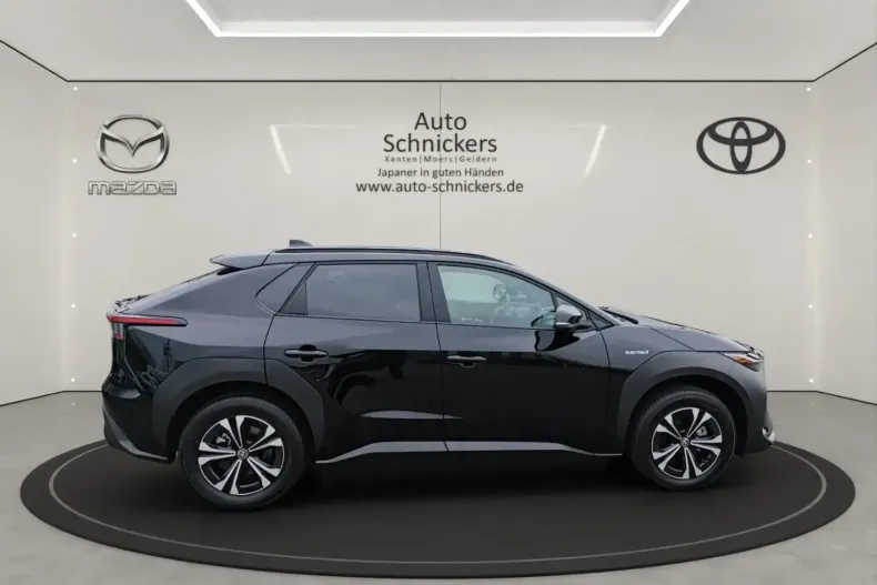 Toyota bZ4X din 2023 cu 5.552 km - oferta TOY158639 - foto 5