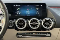 Mercedes-Benz GLA 220 din 2022 cu 71.580 km - oferta MER158640 - foto 17