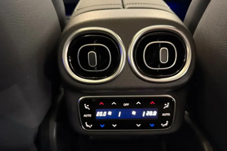 Mercedes-Benz GLC 300 din 2024 cu 7.350 km - oferta MER158643 - foto 8