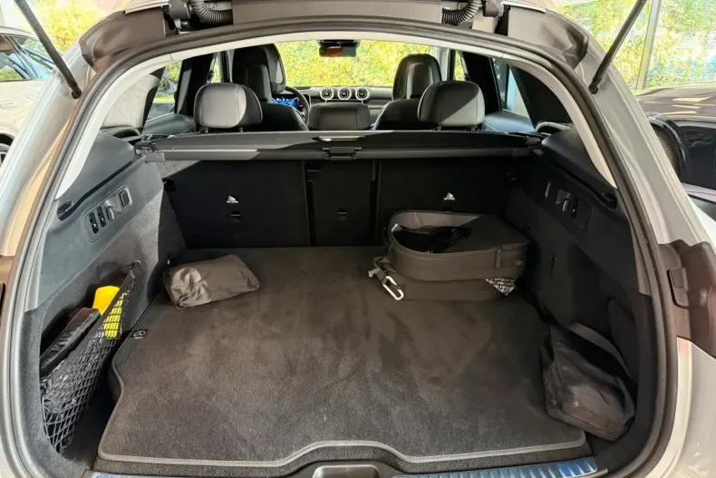 Mercedes-Benz GLC 300 din 2024 cu 7.350 km - oferta MER158643 - foto 27