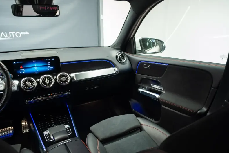 Mercedes-Benz GLB 250 din 2020 cu 67.220 km - oferta MER158646 - foto 12