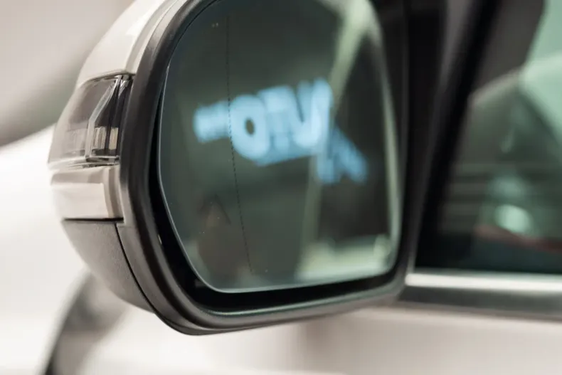 Mercedes-Benz GLB 250 din 2020 cu 67.220 km - oferta MER158646 - foto 27