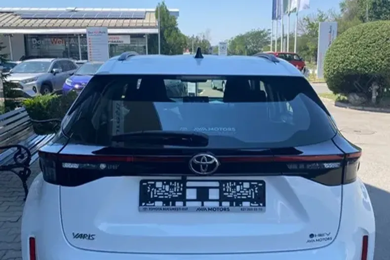 Toyota Yaris Cross din 2025 cu 1.500 km - oferta TOY158655 - foto 3