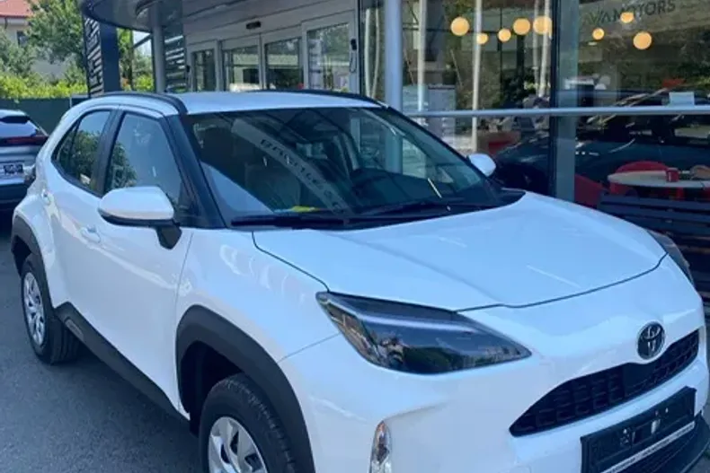 Toyota Yaris Cross din 2025 cu 1.500 km - oferta TOY158655 - foto 6
