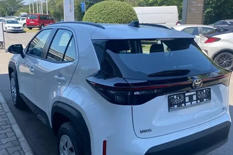Toyota Yaris Cross din 2025 cu 1.500 km - oferta TOY158655 - foto 7