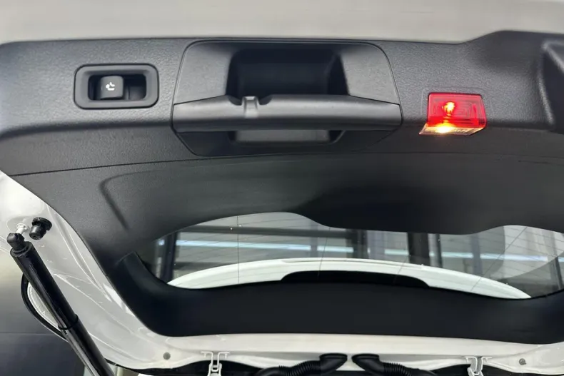 Mercedes-Benz GLB din 2019 cu 65.088 km - oferta MER158660 - foto 20