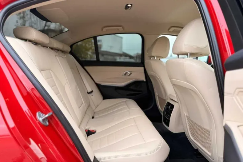 BMW Seria 3 din 2021 cu 48.000 km - oferta BMW158664 - foto 19