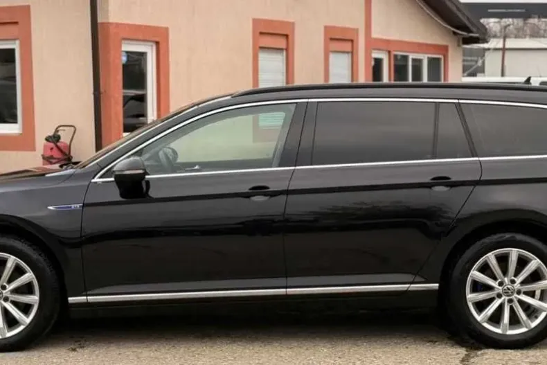 Volkswagen Passat din 2021 cu 90.000 km - oferta VOL158665 - foto 4