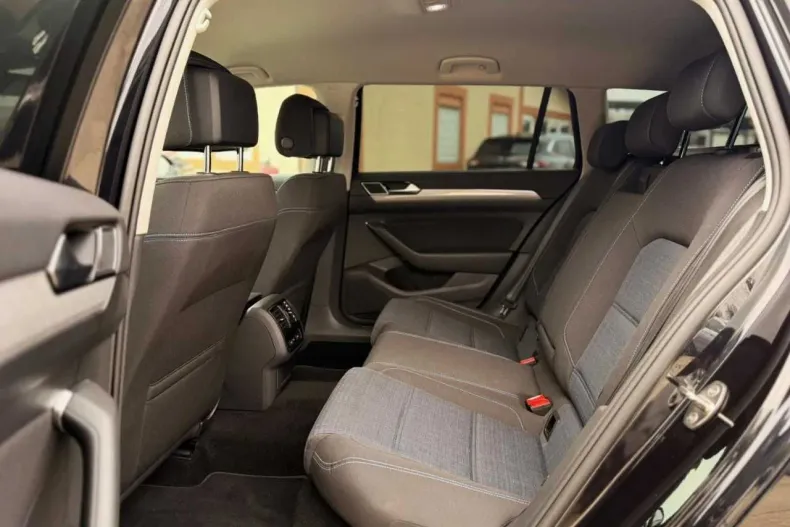 Volkswagen Passat din 2021 cu 90.000 km - oferta VOL158665 - foto 17