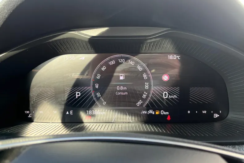 Skoda Scala din 2025 cu 18.386 km - oferta SKO158668 - foto 11