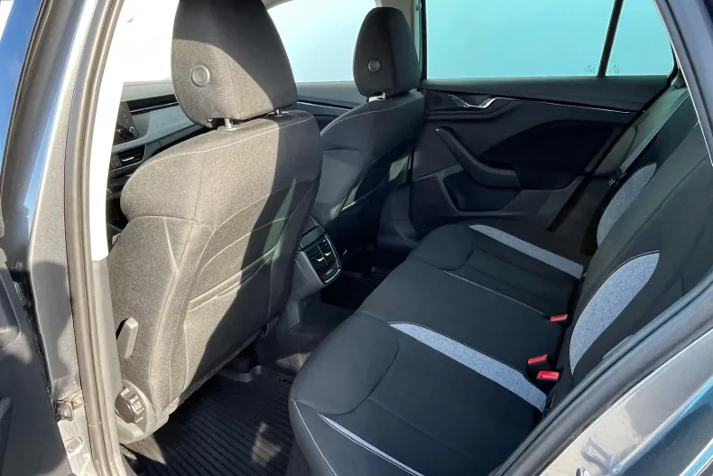 Skoda Scala din 2025 cu 18.386 km - oferta SKO158668 - foto 27